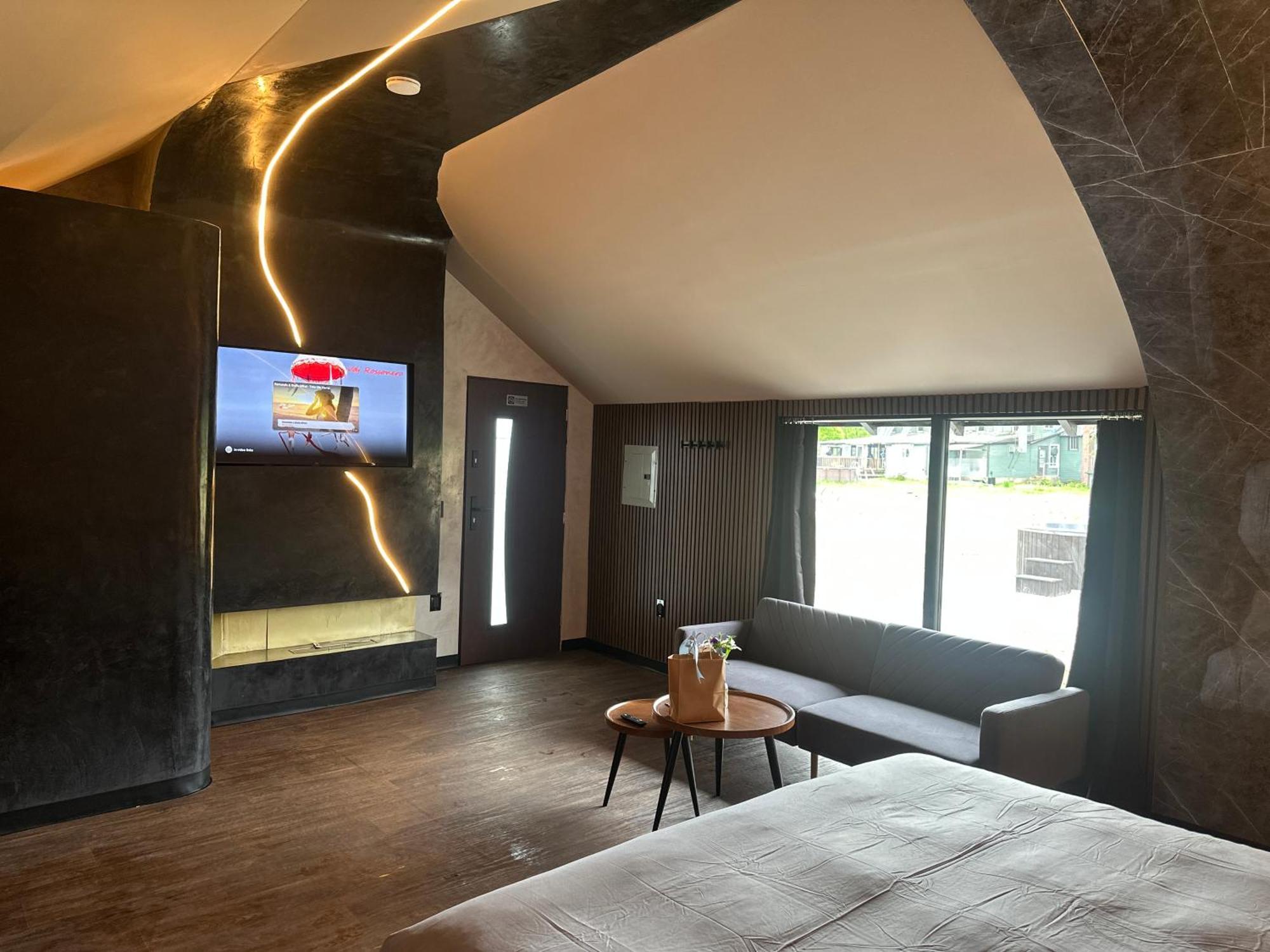 Emrose Luxury Cabins Brandon Pokój zdjęcie